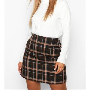 Plus Plaid Woven Mini Skirt